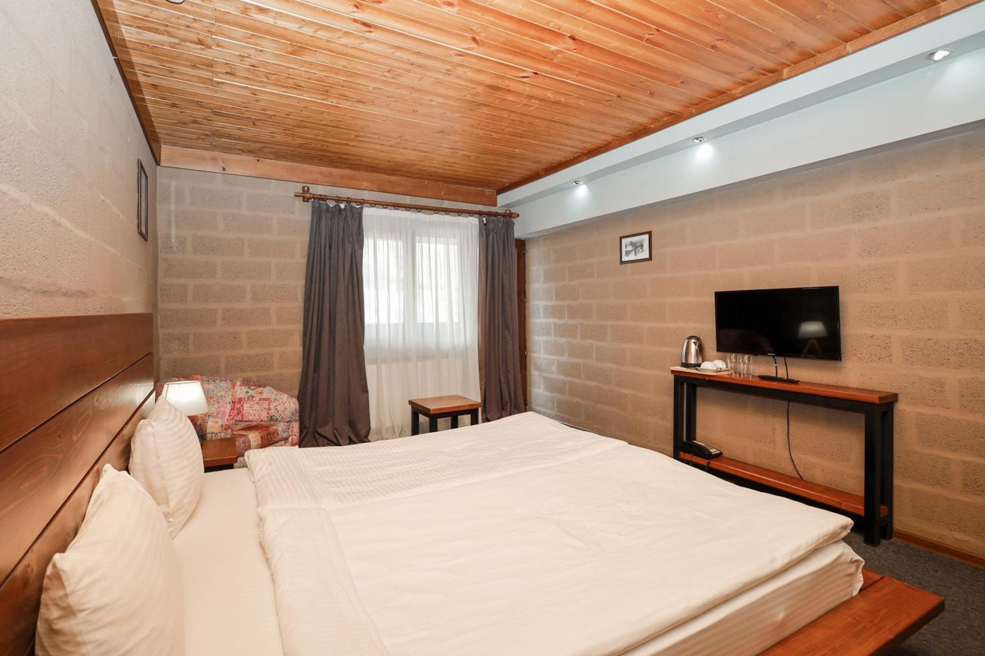 Alpine Lounge Boutique Hotel คัซเบกี ภายนอก รูปภาพ