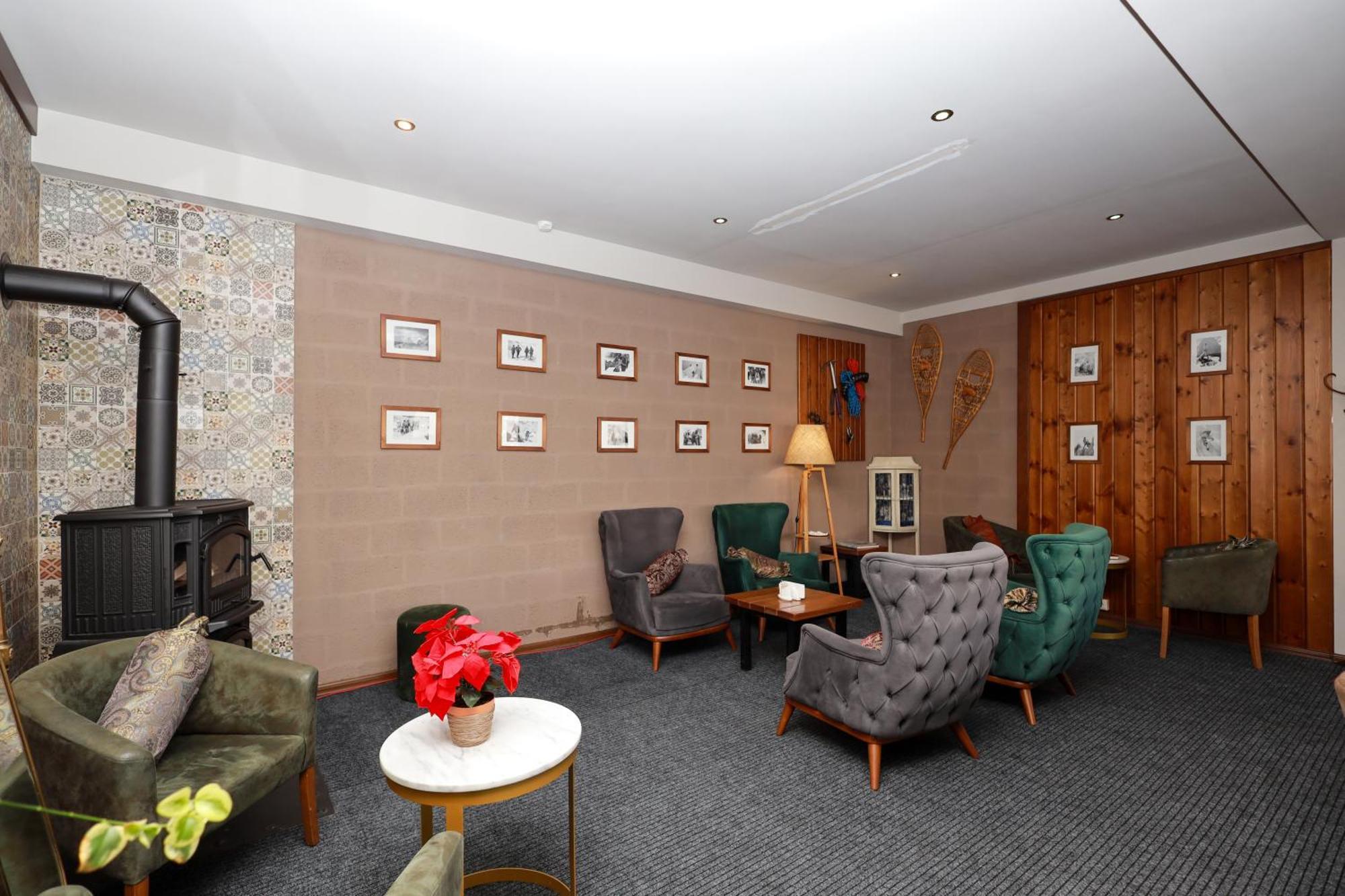 Alpine Lounge Boutique Hotel คัซเบกี ภายนอก รูปภาพ